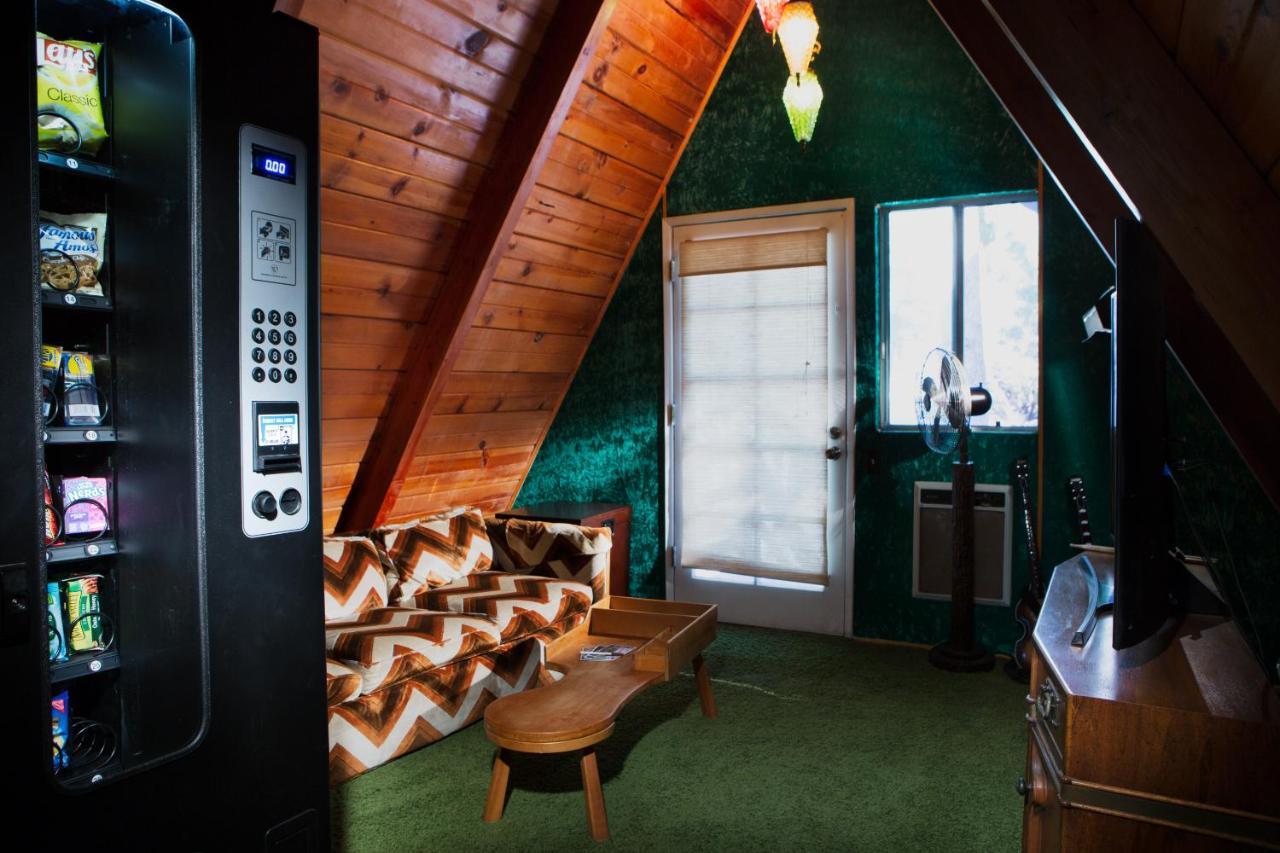 Hicksville Pines Chalets & Motel Idyllwild Zewnętrze zdjęcie